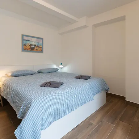 Tramontana And Maestral Apartma *