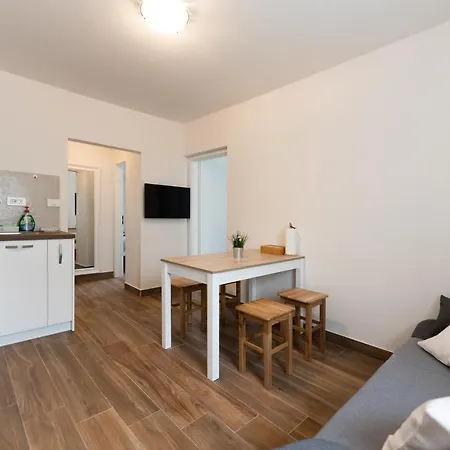 Tramontana And Maestral Apartment Izola