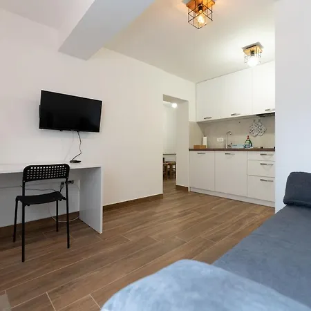 Tramontana And Maestral Apartment