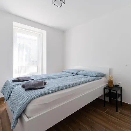 Tramontana And Maestral Apartment