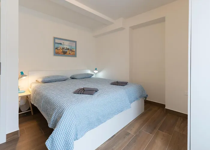 Tramontana And Maestral Apartment *