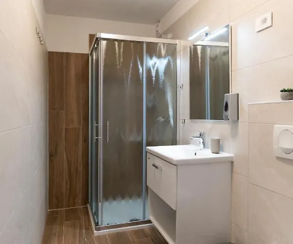 Tramontana And Maestral * איזולה