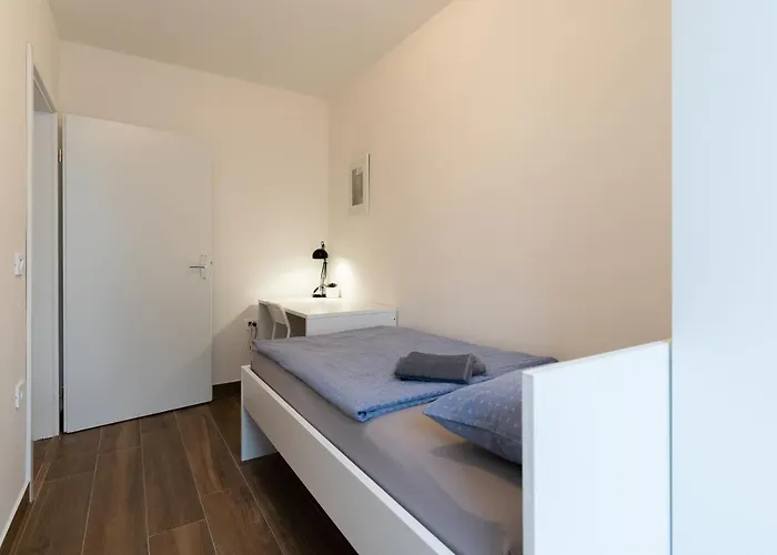 Tramontana And Maestral アパート *