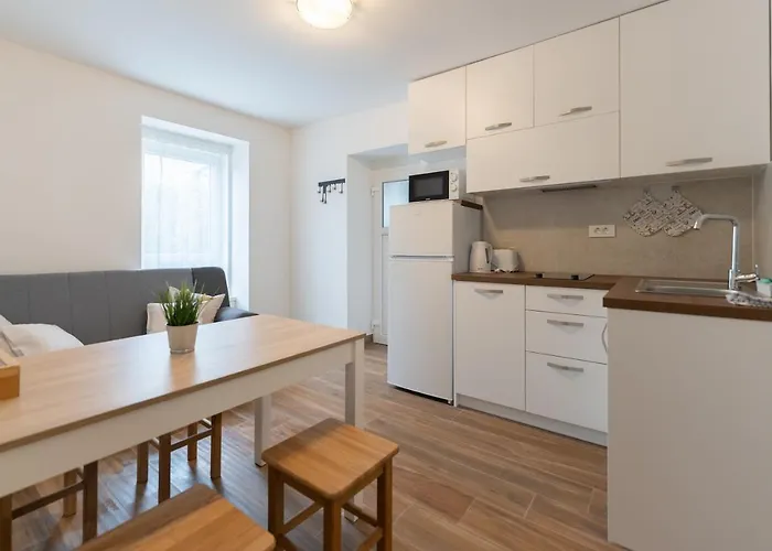 Tramontana And Maestral דירה