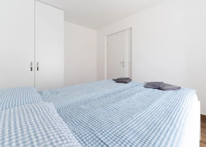 Tramontana And Maestral * イゾラ