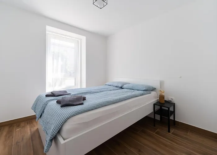 Tramontana And Maestral דירה